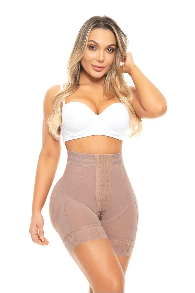Short Push Up Talle Alto con 3 Filas de Broches Realce Bootylicious | Bella Michell FP1569